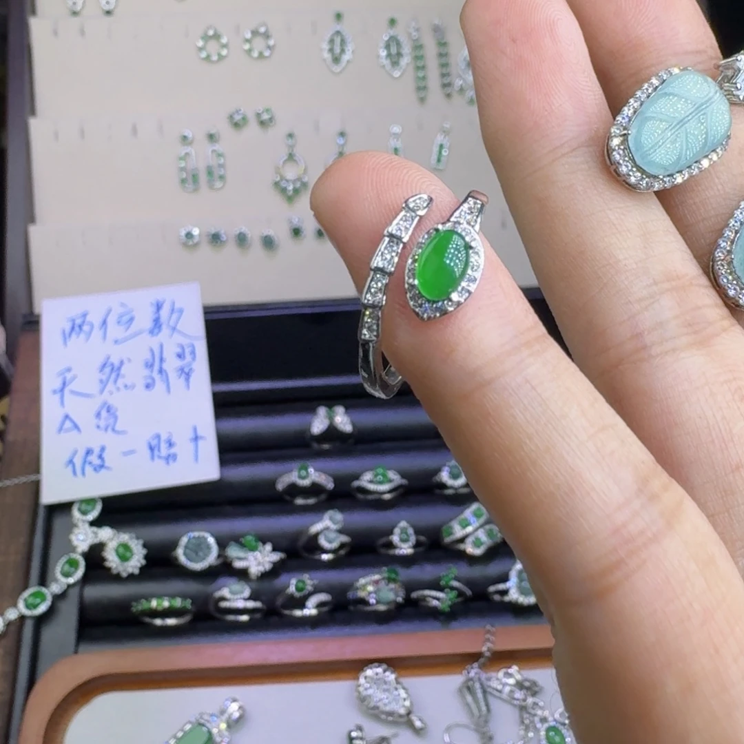 恰***奥翡翠银S925镶嵌耳饰58