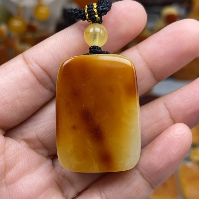 【闪购商品】琥珀颈饰未镶嵌