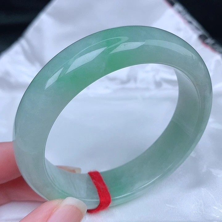 未镶嵌手镯翡翠天然