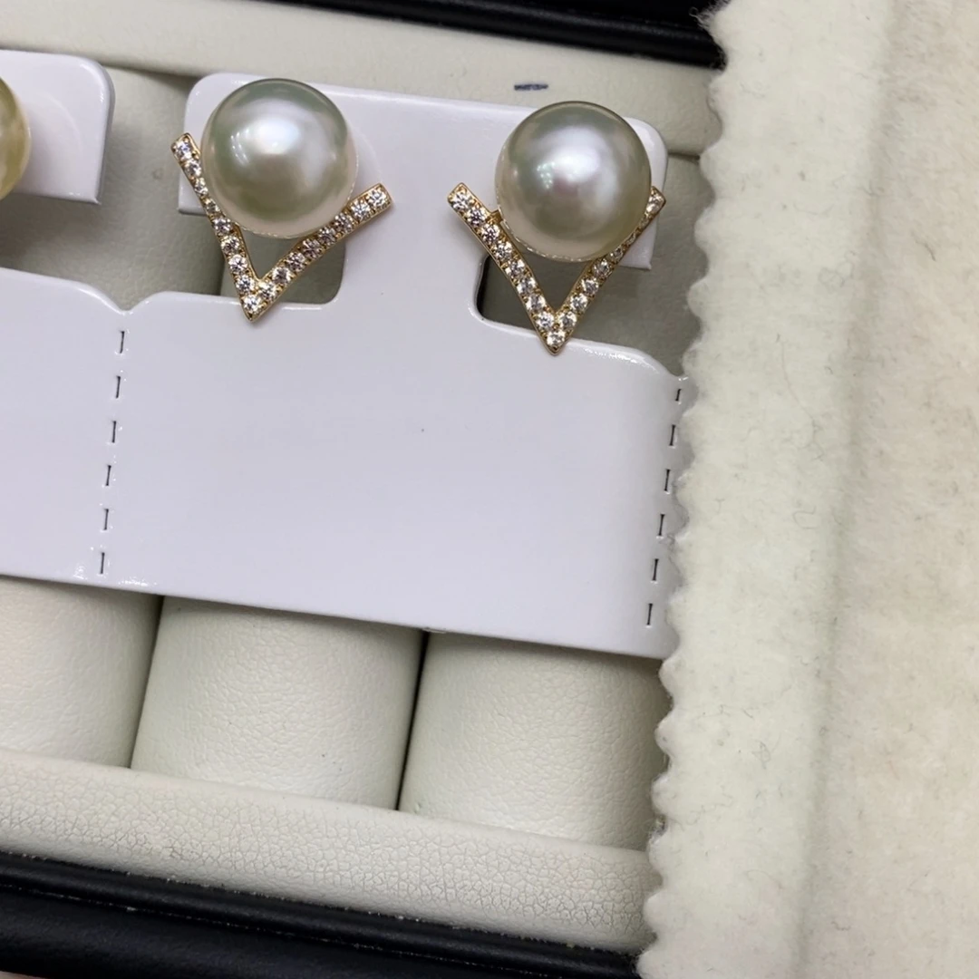 海水珍珠耳饰18K金镶嵌10-11奶油金