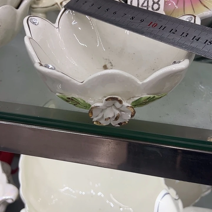 瓷片瑕。。。。。。。。。。。。。