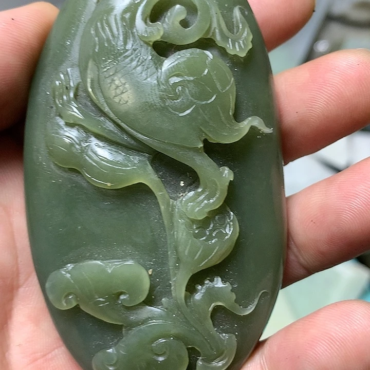 颈饰未镶嵌和田玉（糖玉）