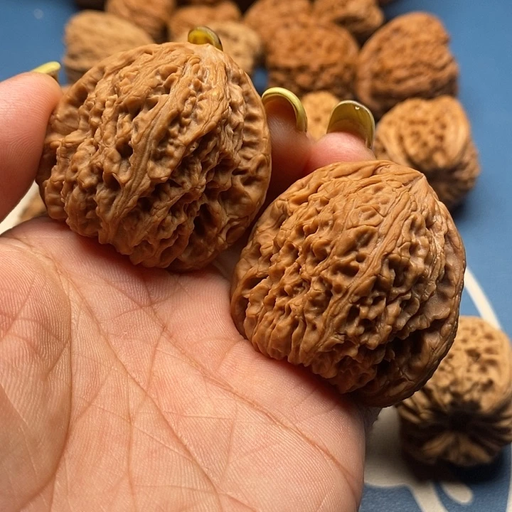 文玩核桃把件西***?南疆