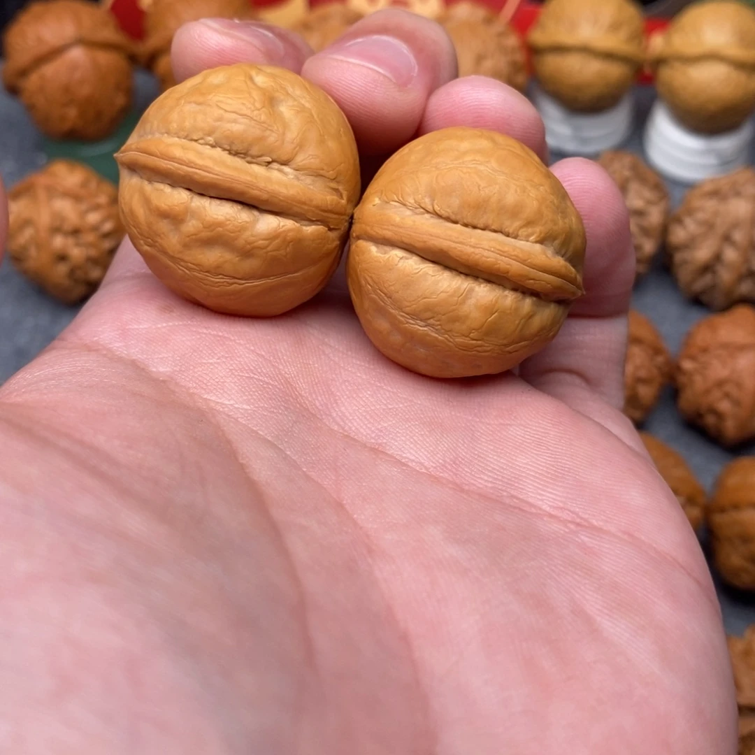 文玩核桃把件小海豚