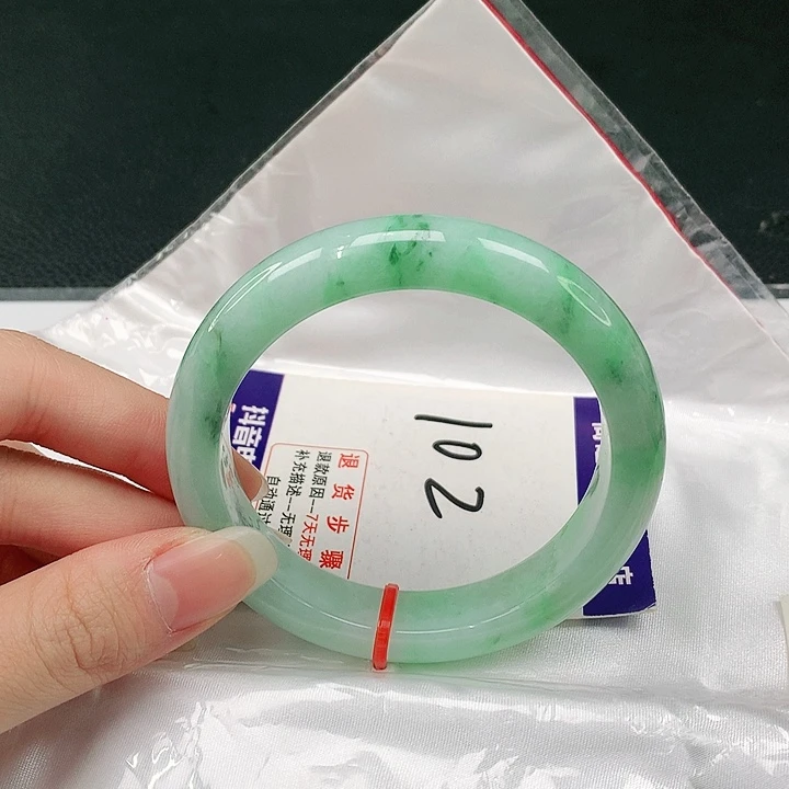 未镶嵌手镯翡翠翡翠手镯