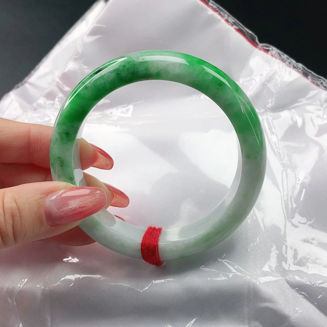 翡翠手镯未镶嵌翡翠102