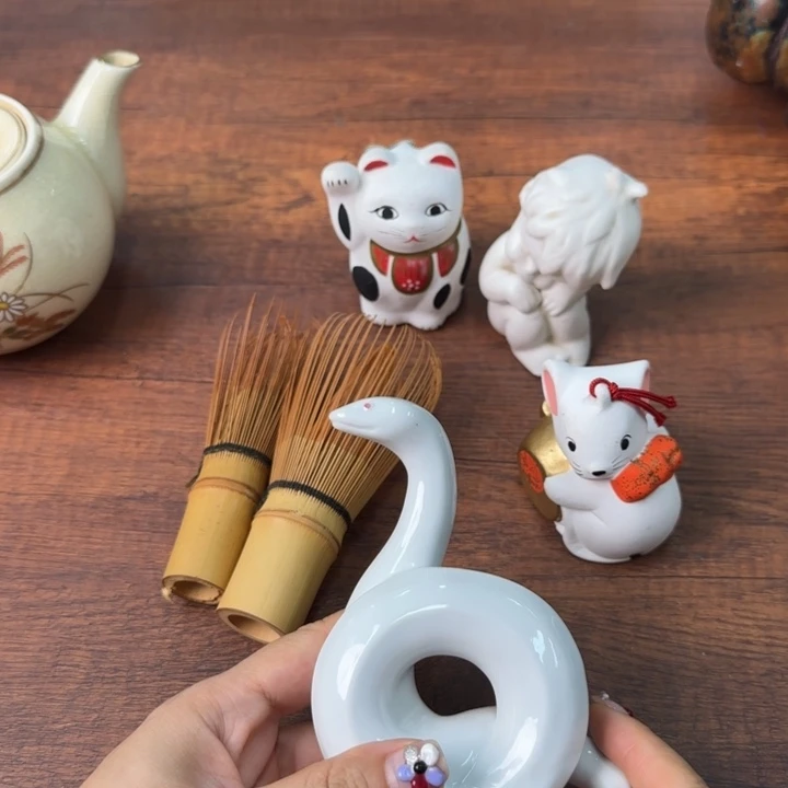 一个陶瓷物件哈哈哈哈