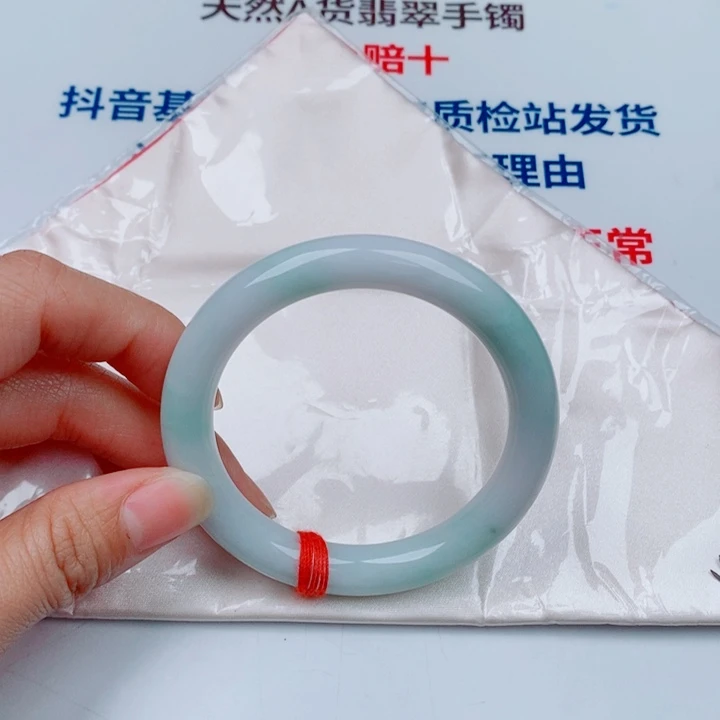好***的翡翠未镶嵌手镯天然A货翡翠手镯