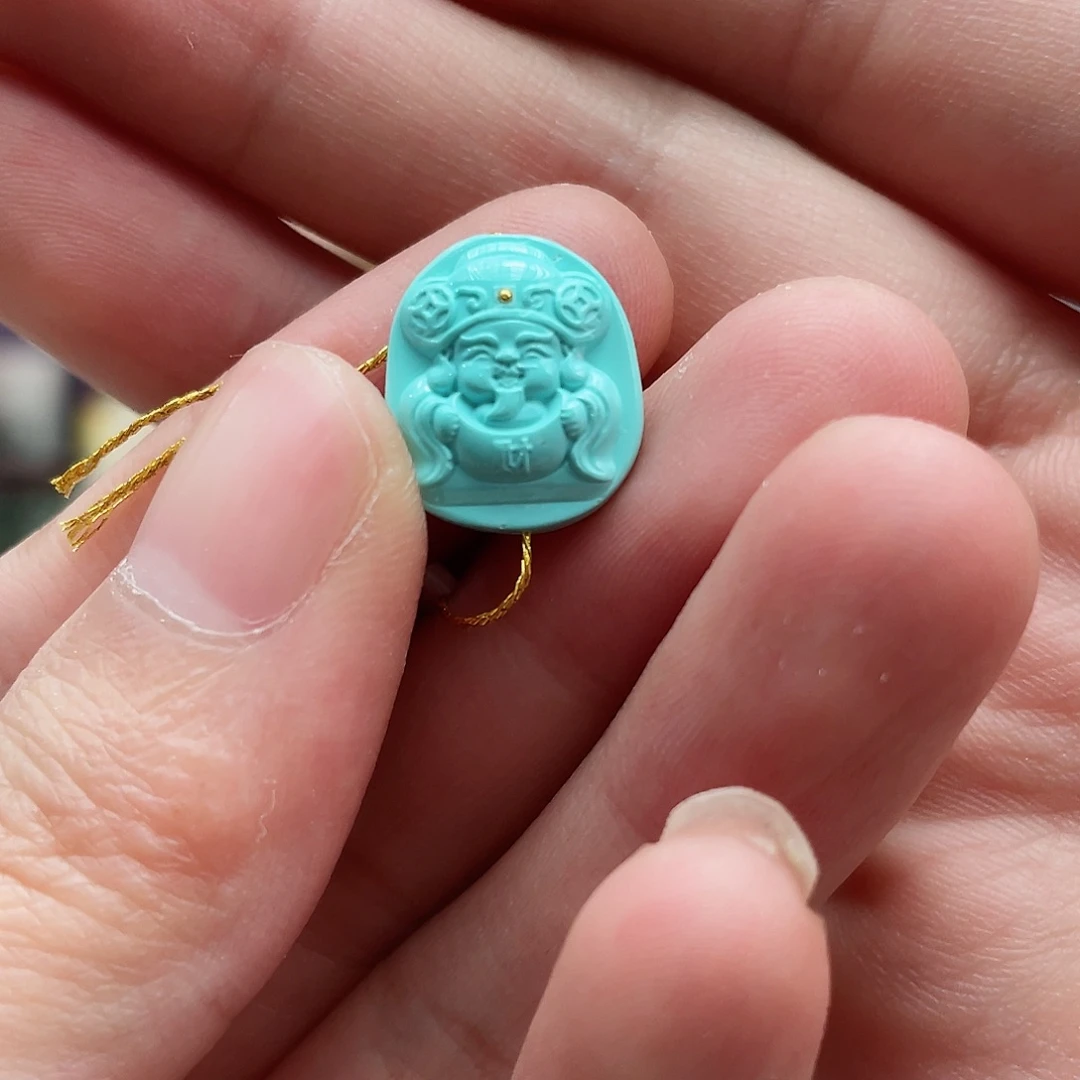 绿松石颈饰未镶嵌