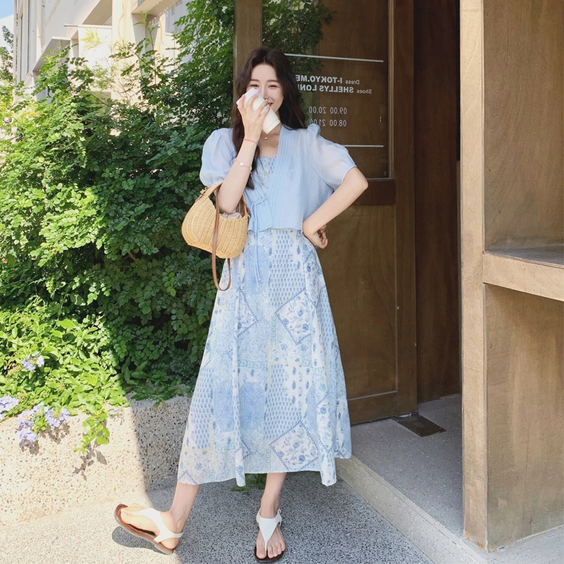 绝美氛围感套装裙女2025夏季新款海边度假风小清新开衫碎花吊带裙