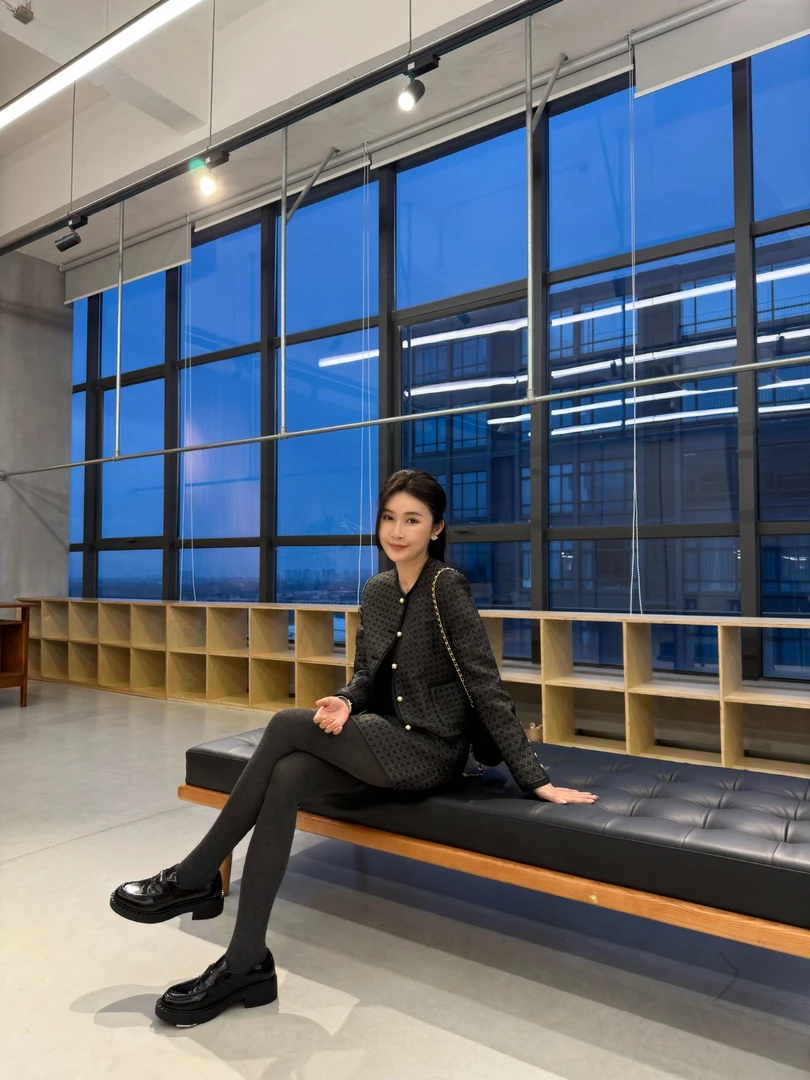 【露曦】早秋新款定制面料高级感轻奢圆领套装 YW277