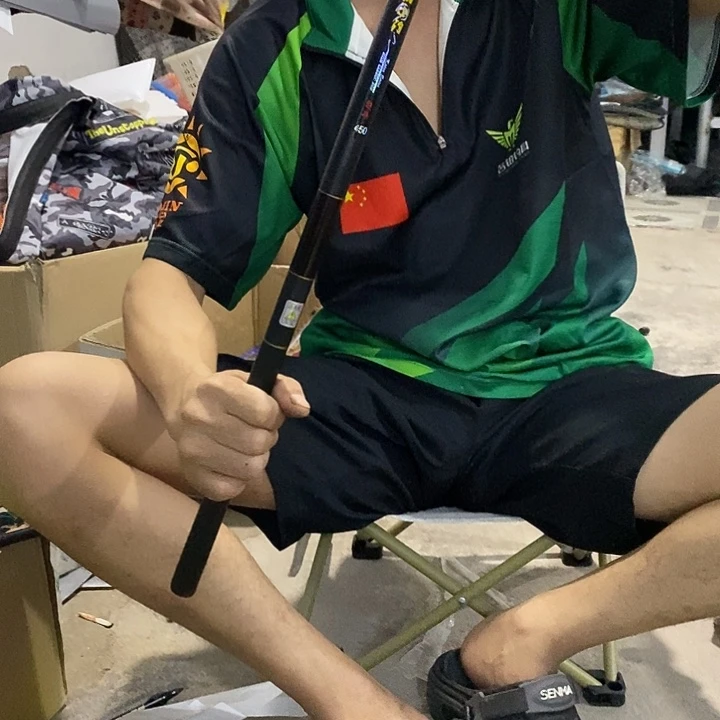 2号鱼竿一根不足尺