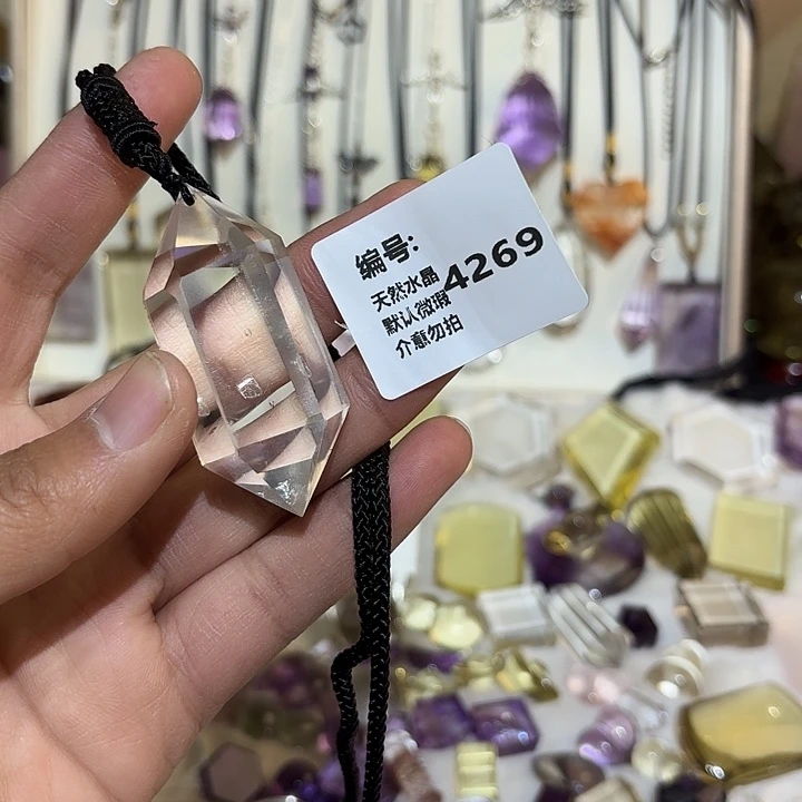 未镶嵌颈饰水晶柱