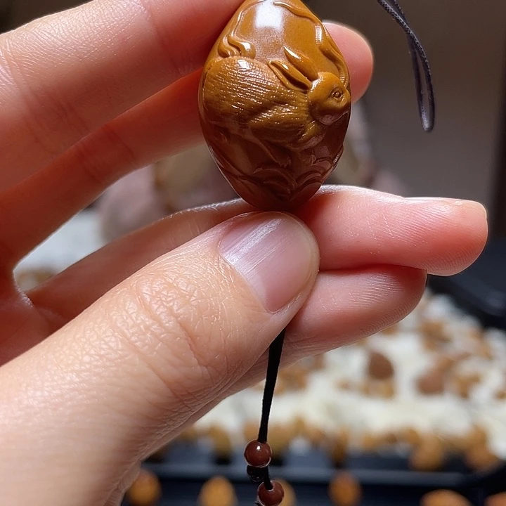 橄榄核手串/手链兔