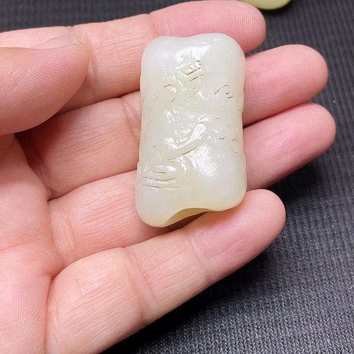 和田玉未镶嵌挂件用*