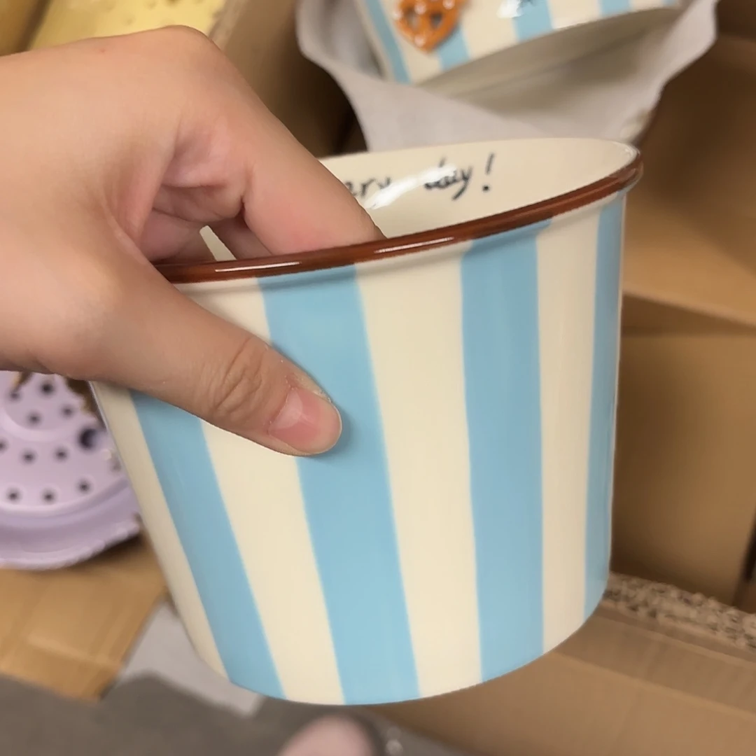 稻谷壳蓝色薯条桶 没立体造型