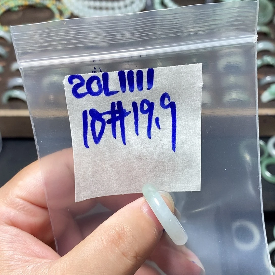 未镶嵌定制翡翠翡翠