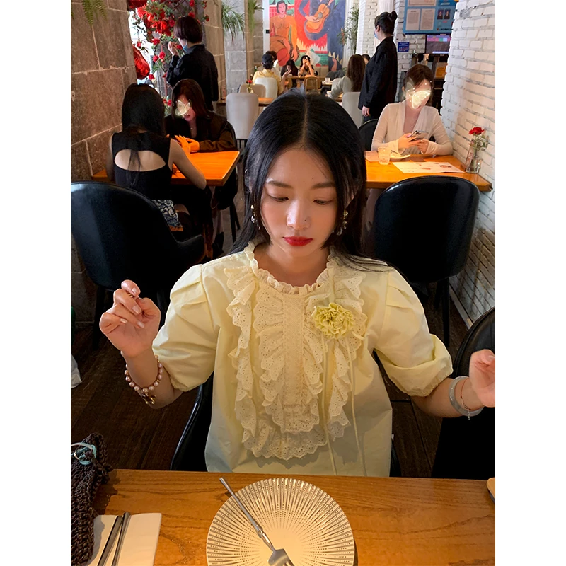 落落狷介短袖衬衫女黄色套头2025年夏季新款设计感木耳边法式上衣
