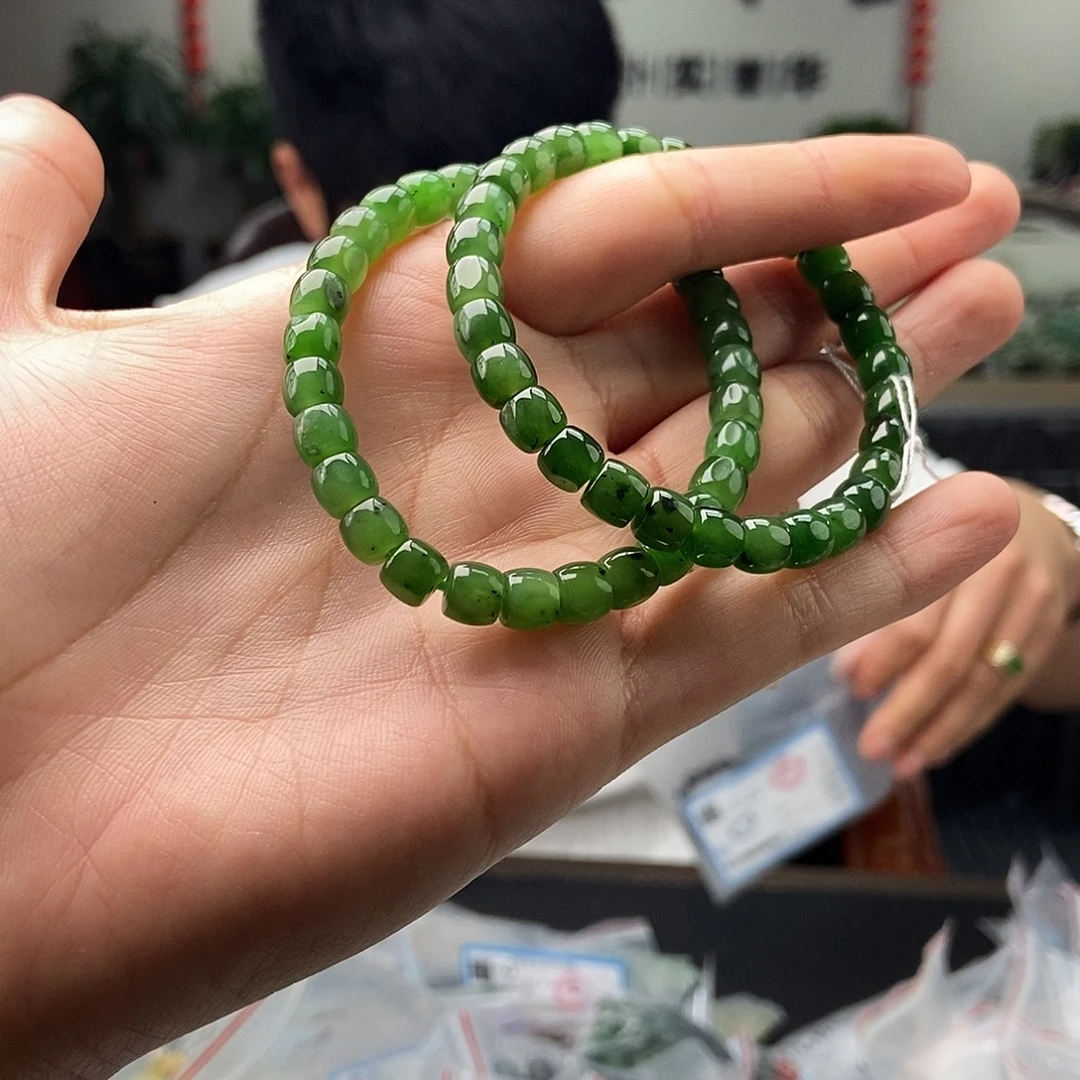 颈饰未镶嵌和田玉手串 颜色多样性发拍一发一