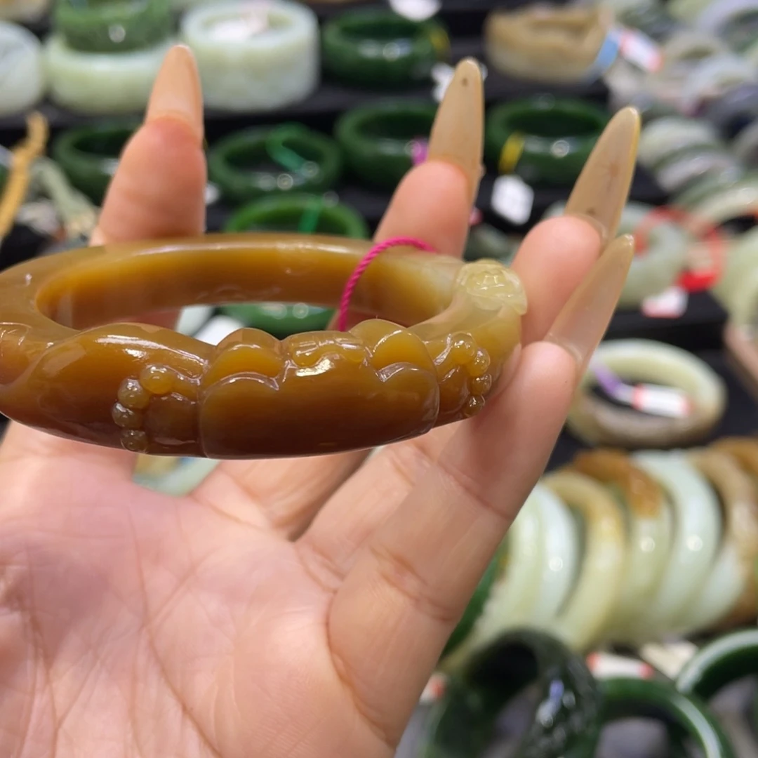 未镶嵌手镯和田玉