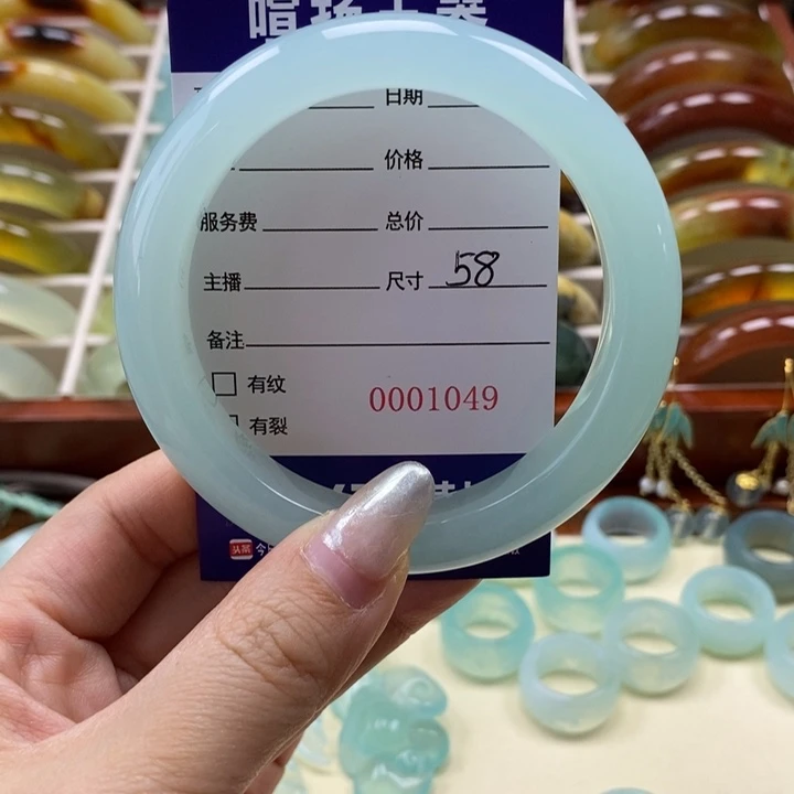 岫玉未镶嵌手镯淘*手镯