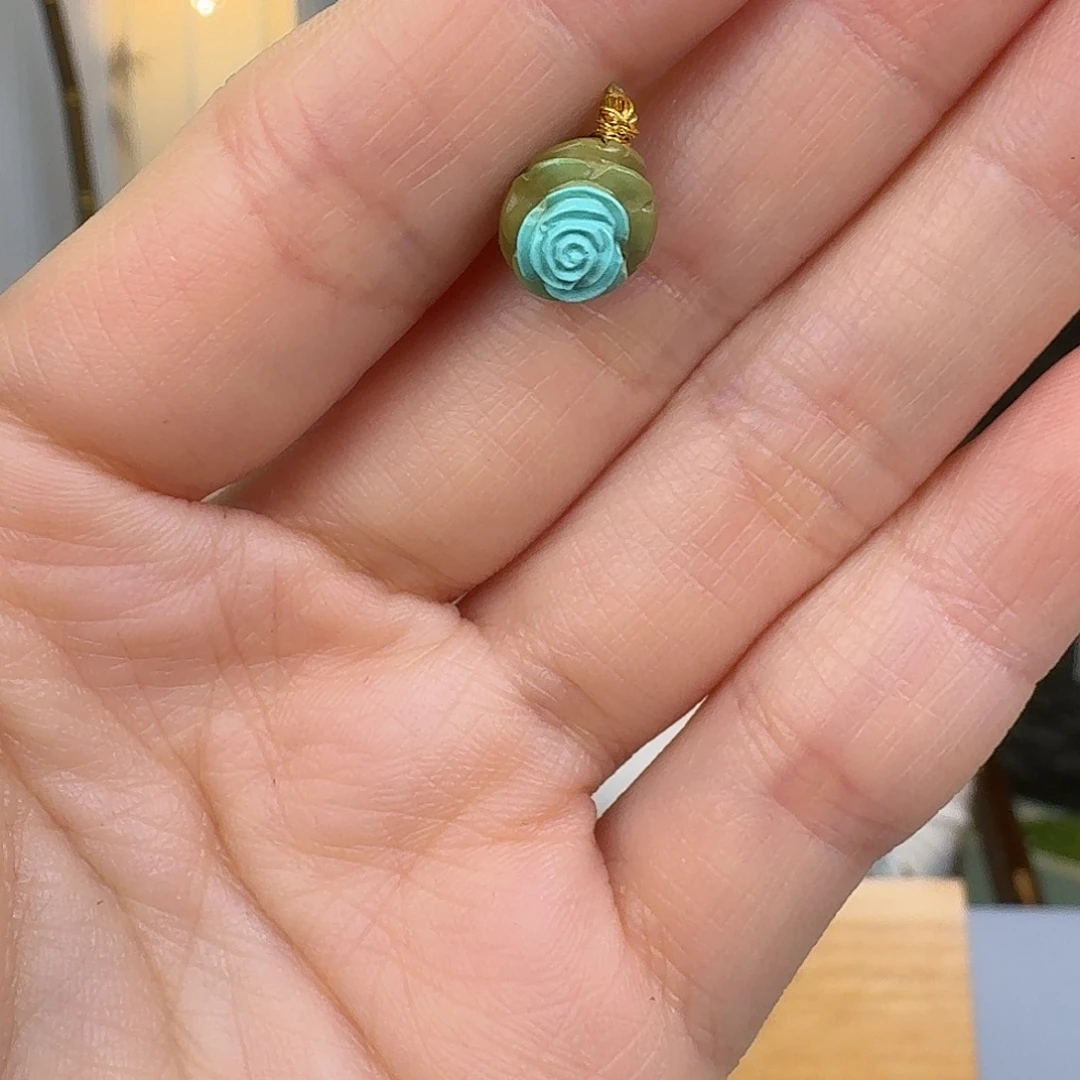 绿松石未镶嵌挂件