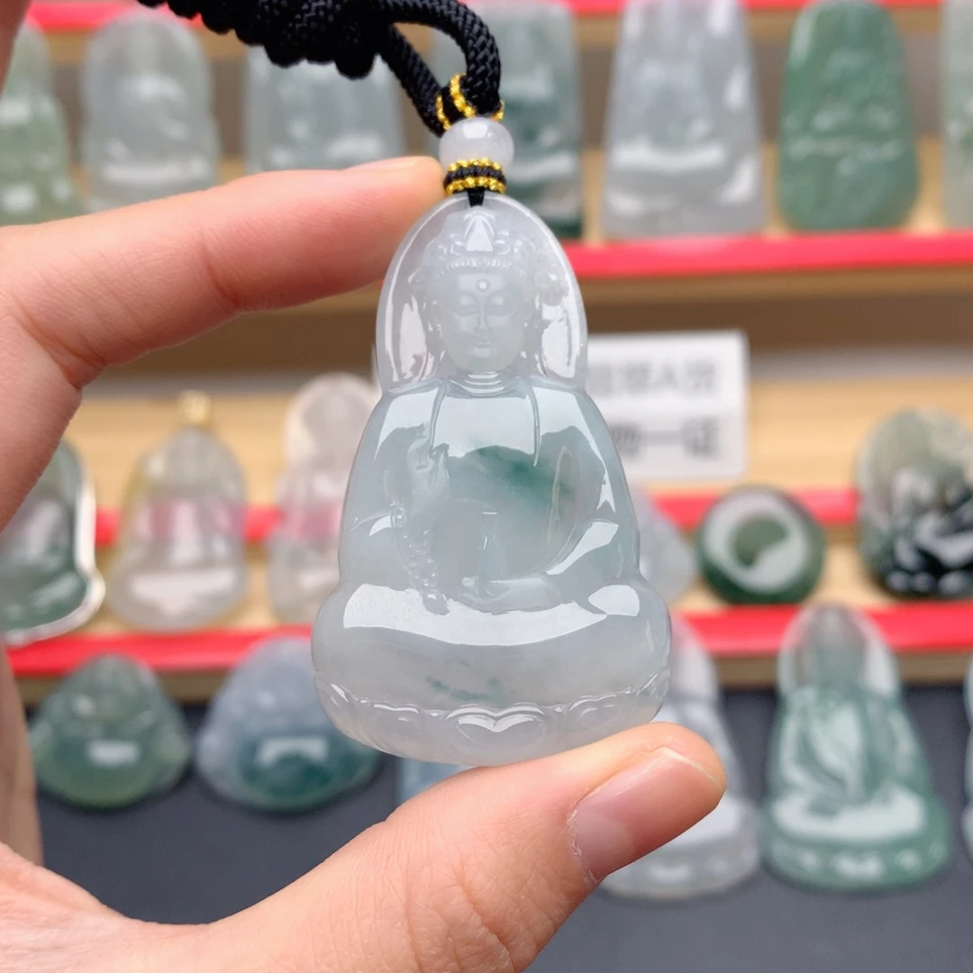 翡翠未镶嵌颈饰素衣