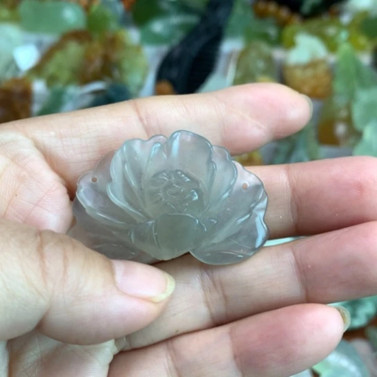 【闪购商品】蛇纹石玉颈饰未镶嵌