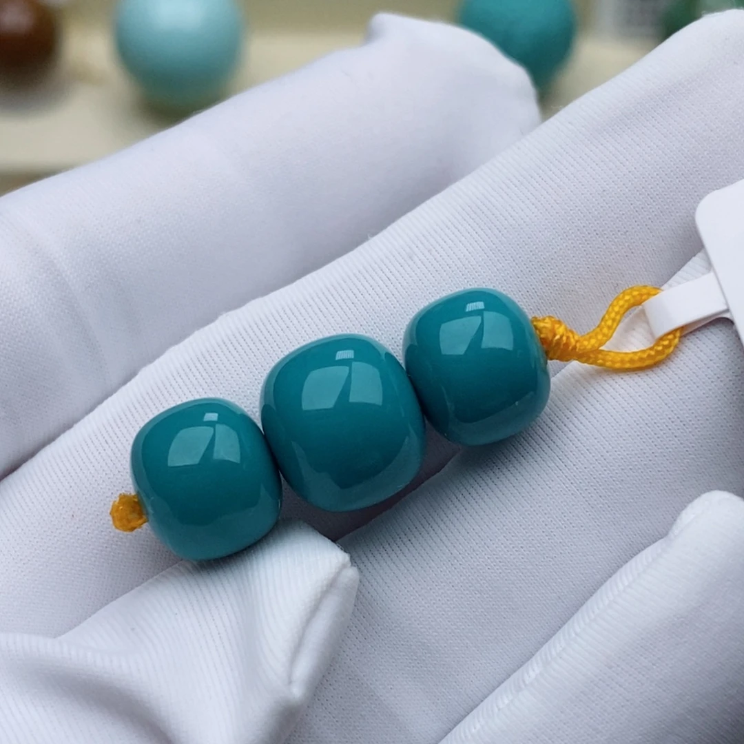 清***点绿松石未镶嵌珠珠