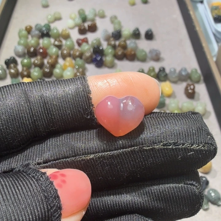 和田玉未镶嵌珠宝奇石