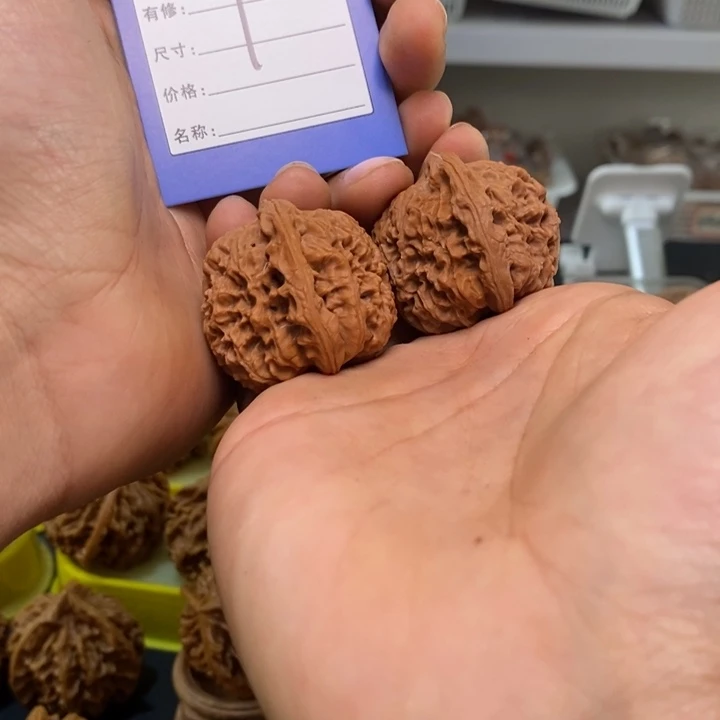 张***文玩核桃吊坠文玩核桃南疆38-1