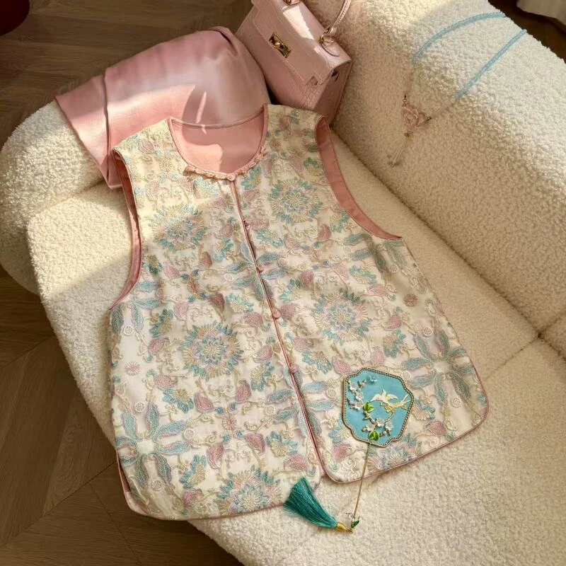 主播推荐《宝相花》2025百搭气质时尚新中式高端刺绣马甲3732