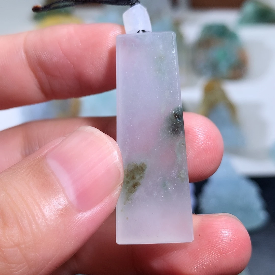 定制翡翠未镶嵌挂件