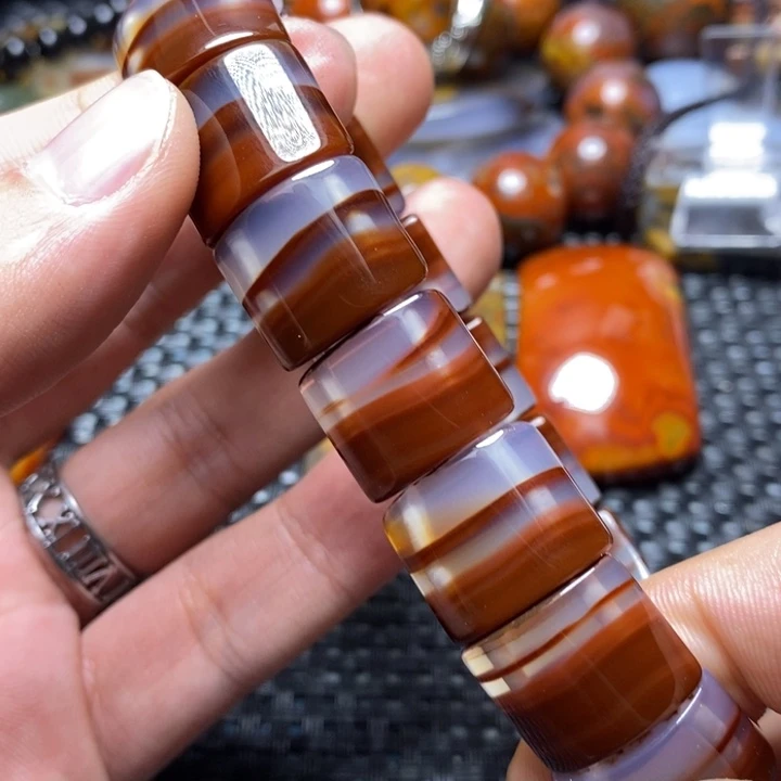 玛瑙/玉髓颈饰未镶嵌