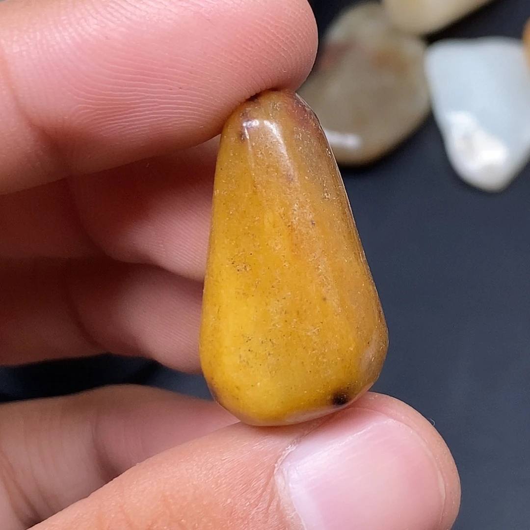 和田玉（糖玉）未镶嵌挂件