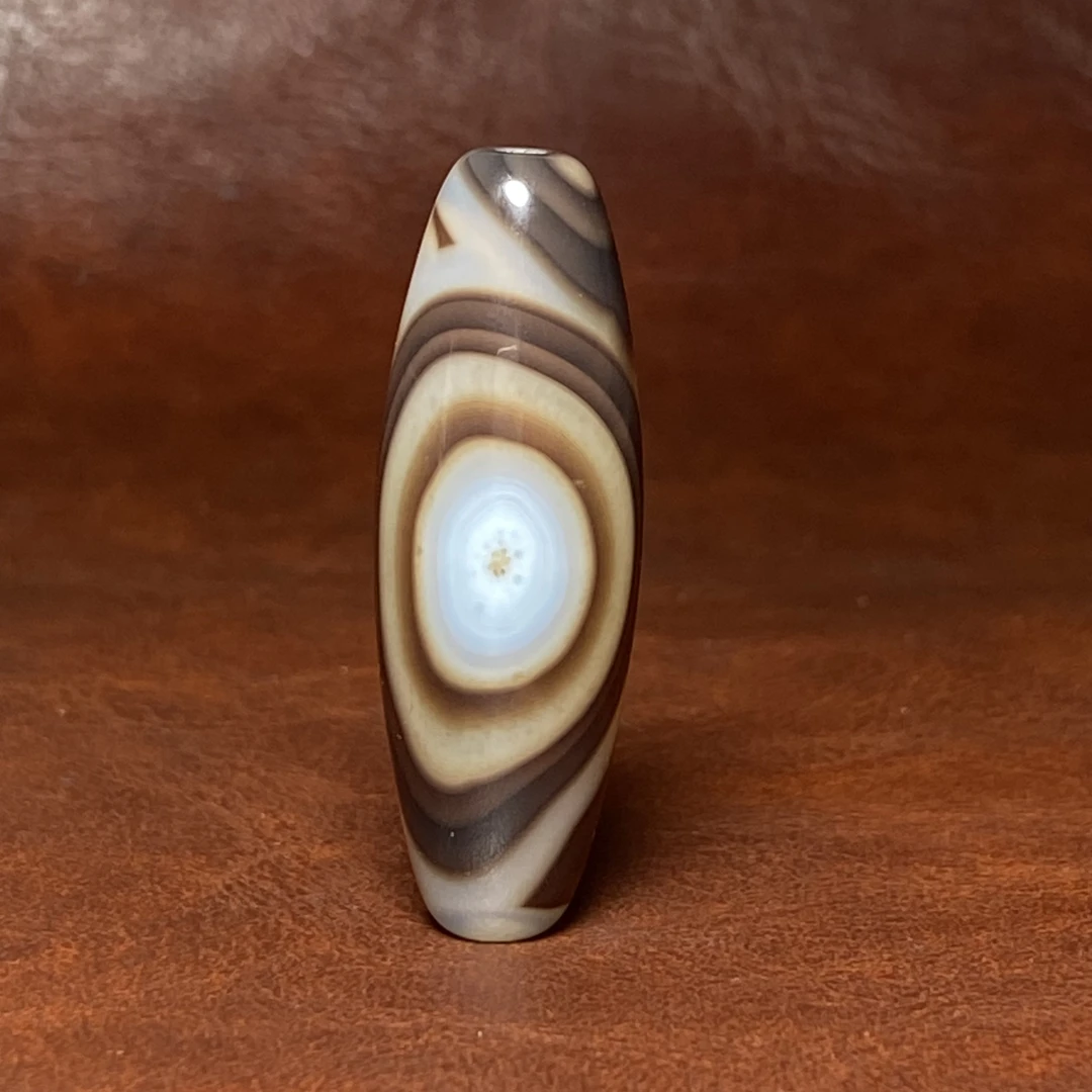 天然缠丝玛瑙吊坠 精品带眼圆眼缠丝玛瑙玉髓珠子 尺寸42.1/14