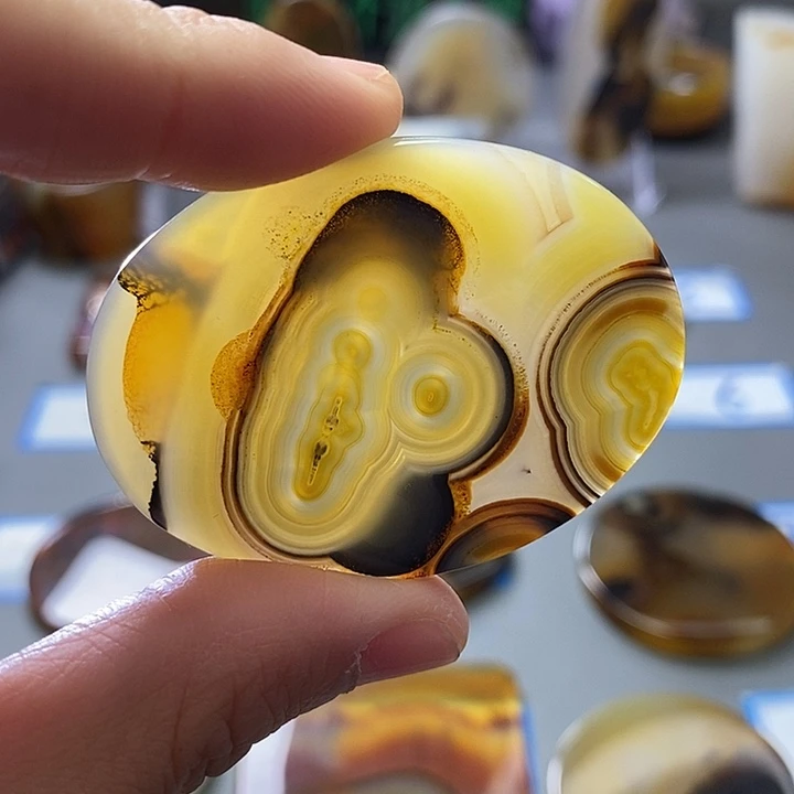 玛瑙/玉髓未镶嵌珠宝半成品75