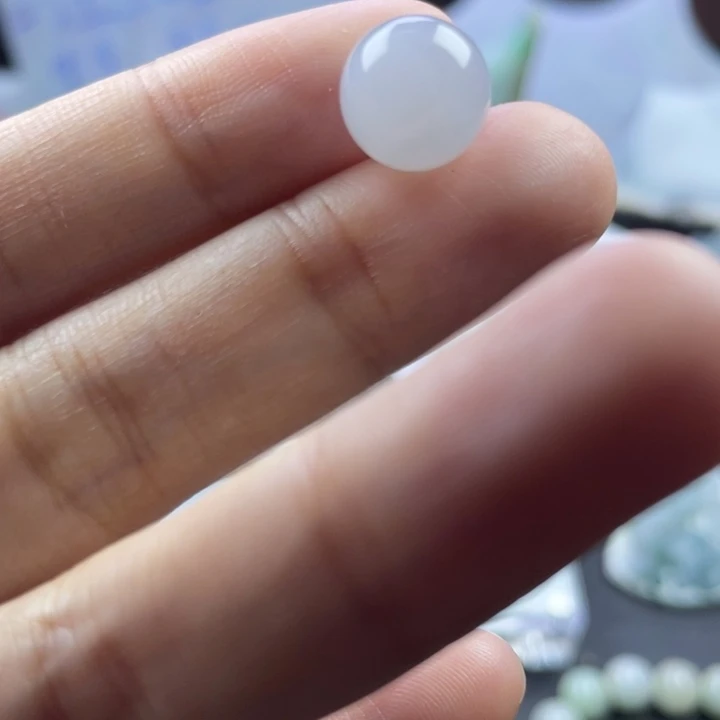 翡翠未镶嵌颈饰珠子