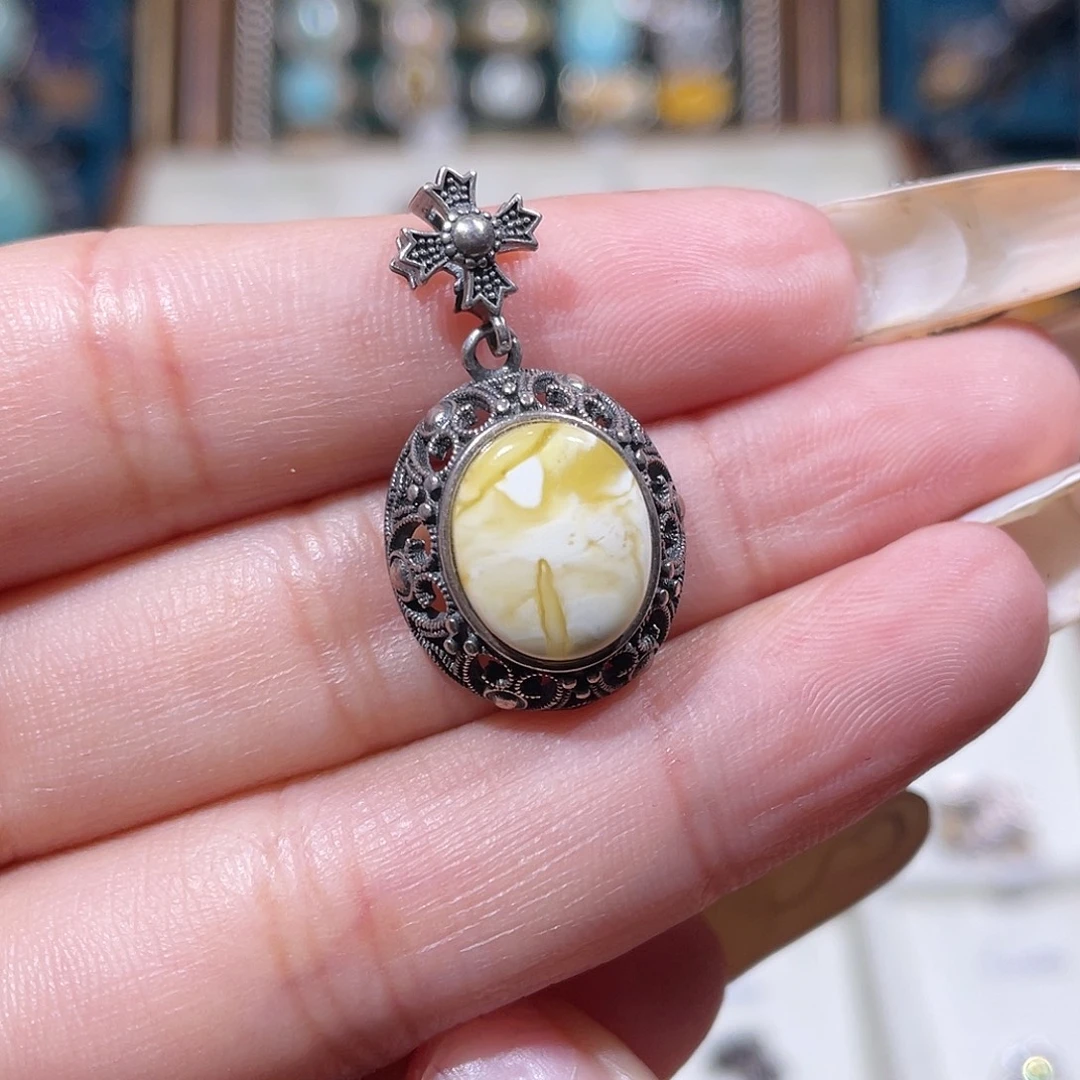 琥珀银S925镶嵌颈饰吊坠