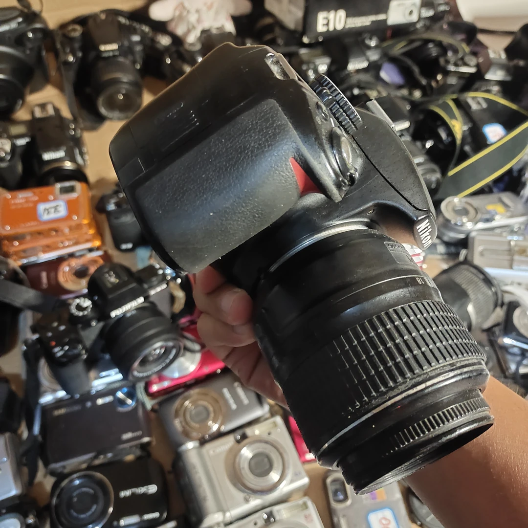 8新 Nikon/尼康 尼康d3100相机带18-55镜头，功能全好，品相如图
