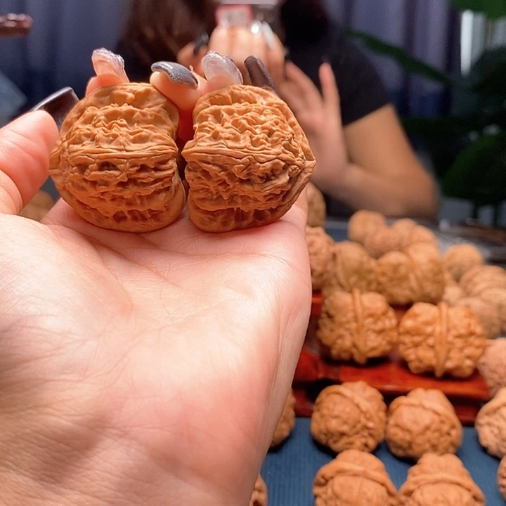把件文玩核桃茶*道三角白
