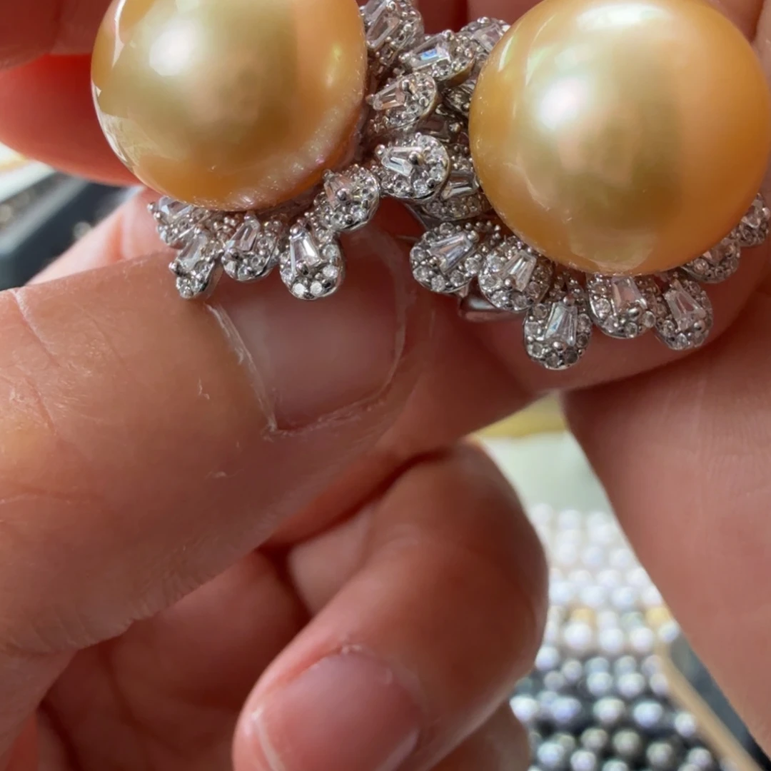 海水珍珠银S925镶嵌耳饰