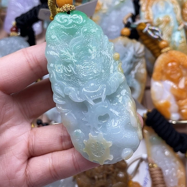 ※***○翡翠未镶嵌颈饰天然