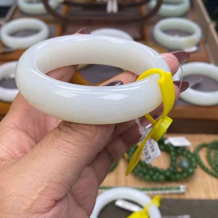 未镶嵌手镯和田玉（青玉）