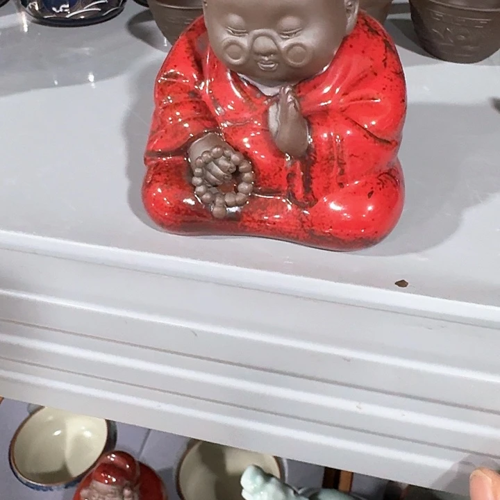 主人一个，瓷。。。品茗