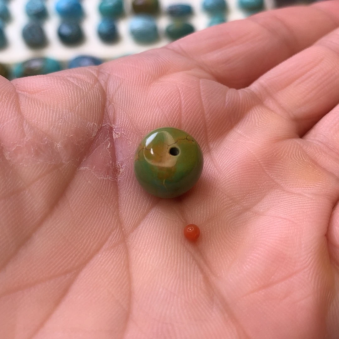 南红玛瑙未镶嵌珠宝奇石