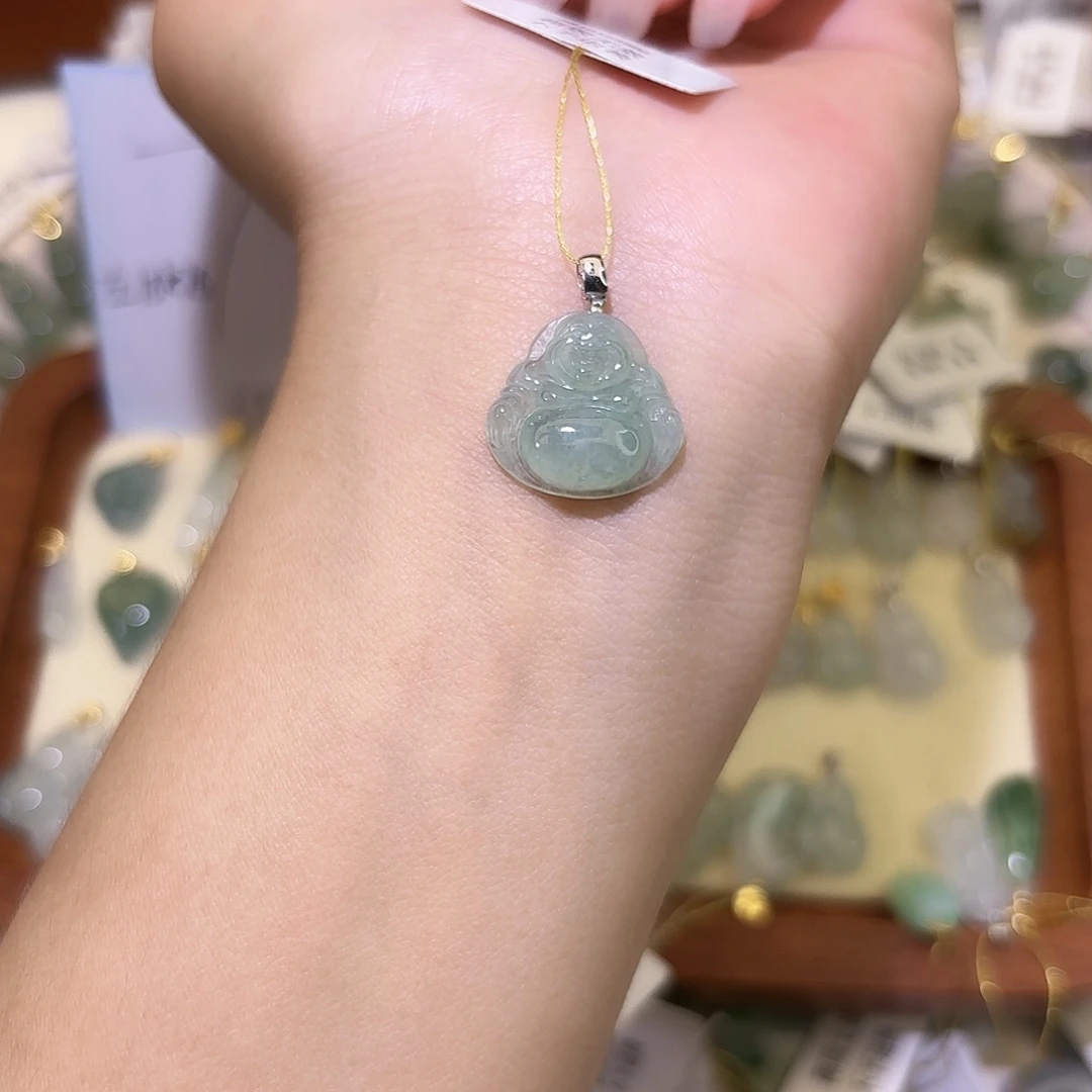 翡翠18K金镶嵌颈饰佛公