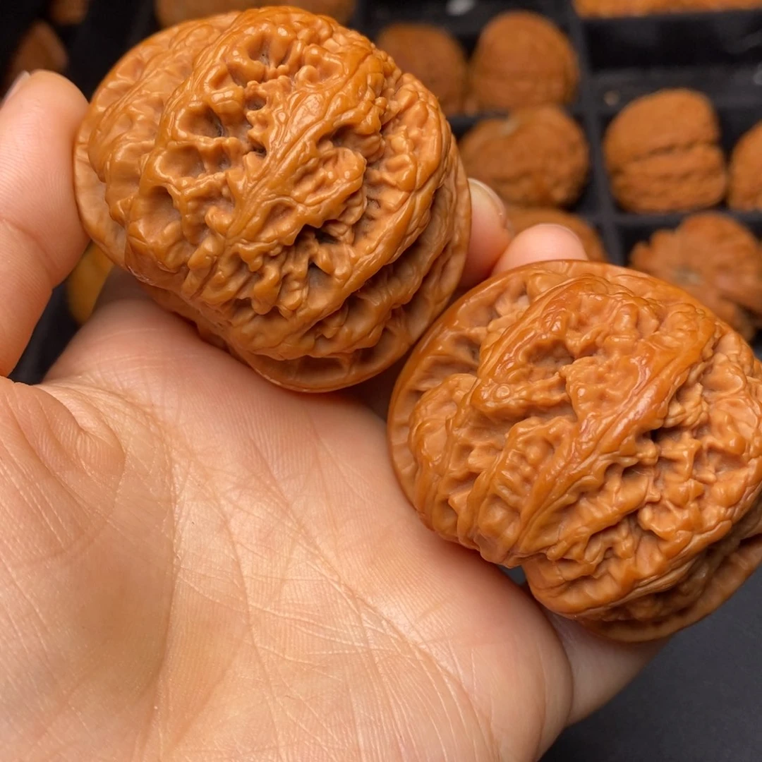 秦岭野生文玩核桃