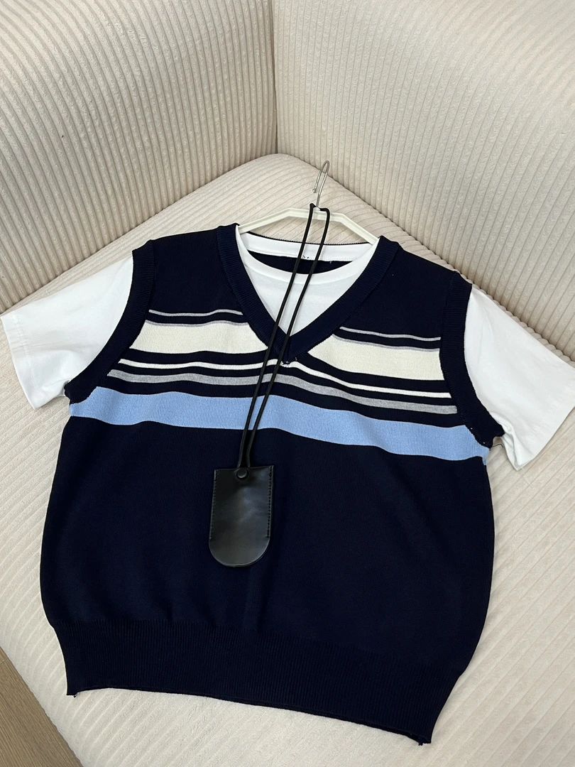 【NO退NO换】鑫燃Kiki 设计感假两件V领短袖T恤 2005 KIKI