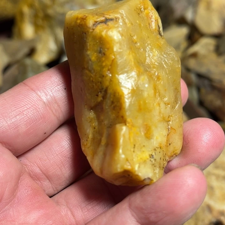 田黄石82克昌化田黄石